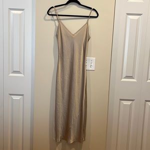 NWT Aritzia Wilfred only slip dress in olive beige